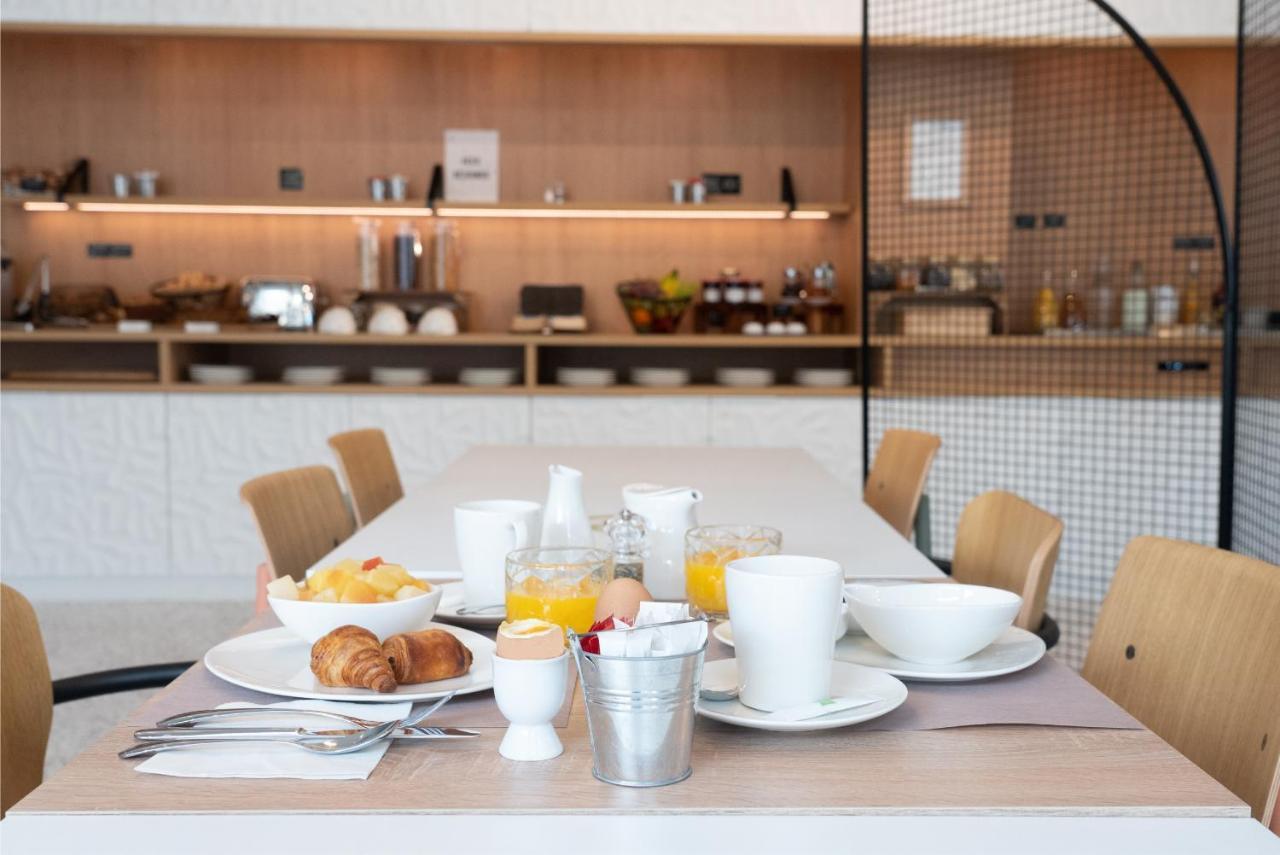 Ibis Styles Paris Романвил Екстериор снимка